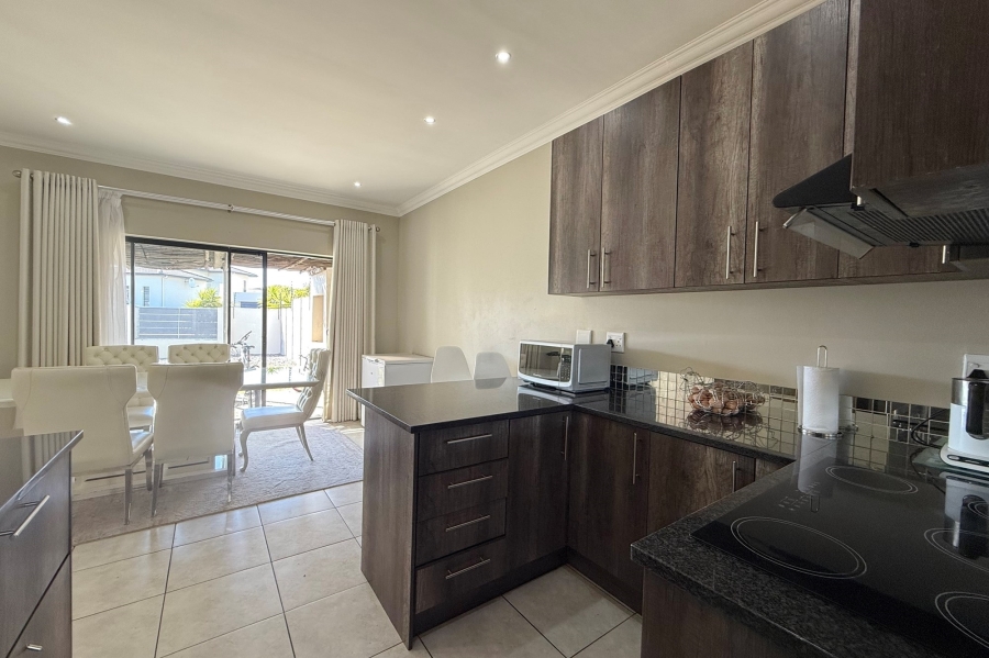 3 Bedroom Property for Sale in Parklands North Western Cape